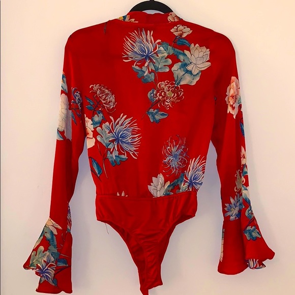 Missguided | Red Flute Sleeve Knot Front Bodysuit - Picture 7 of 8